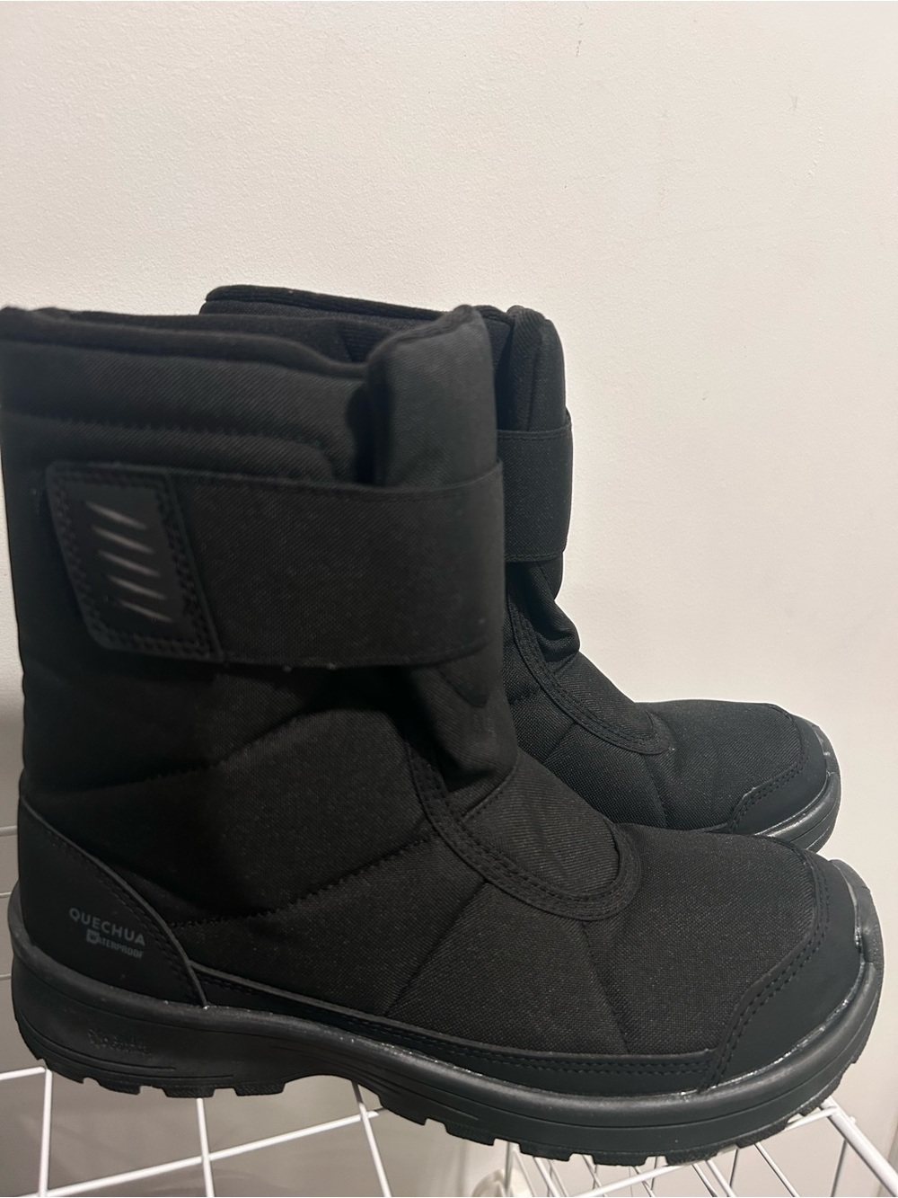 Quechua Kids Black Waterproof Snow Boots(24cm/US 6Y)